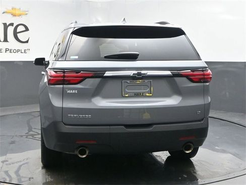 Used 2023 Chevrolet Traverse LT w/ LT Premium Package image 34