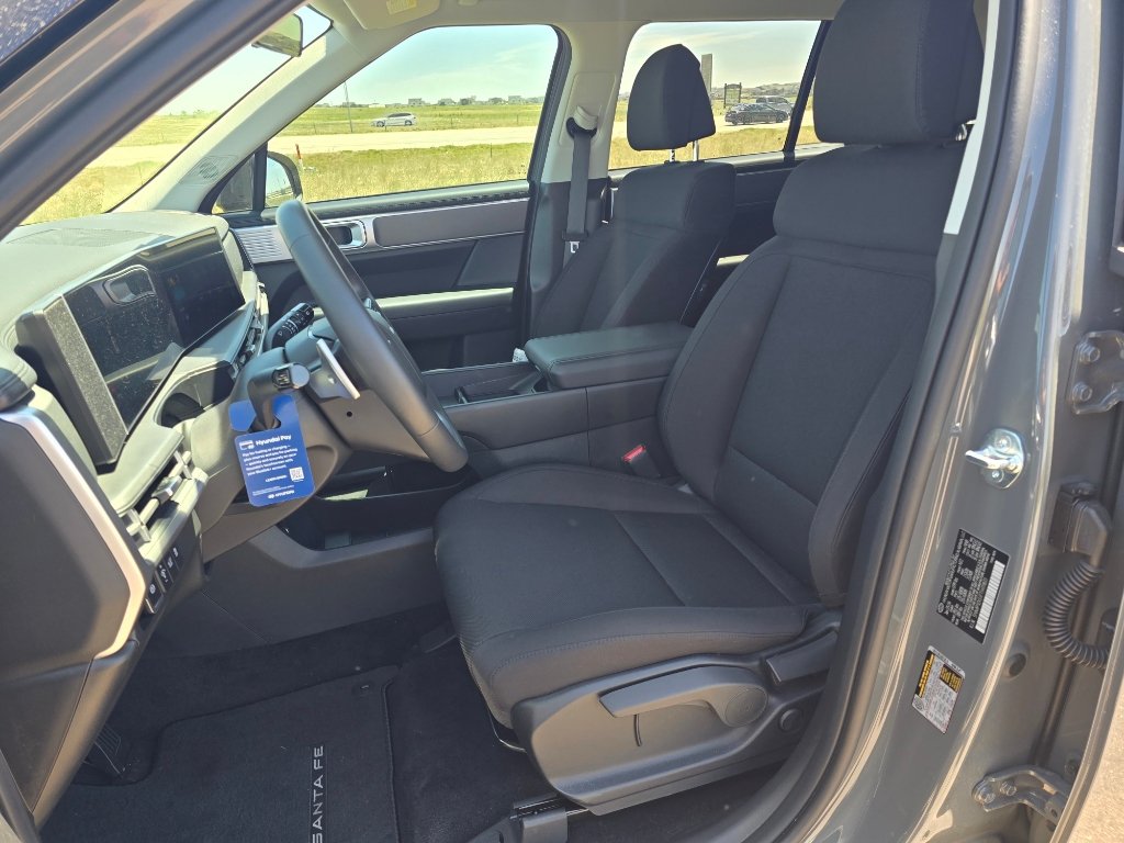 Used 2026 Hyundai Santa Fe SE AWD/4WD image 13