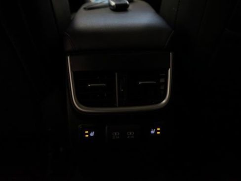 Used 2021 Subaru Outback Limited image 30