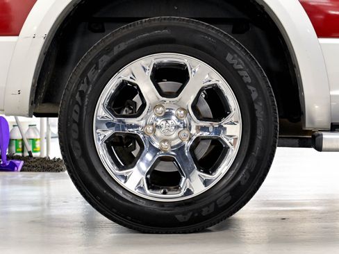 Used 2014 RAM 1500 Laramie w/ Convenience Group RWD image 19
