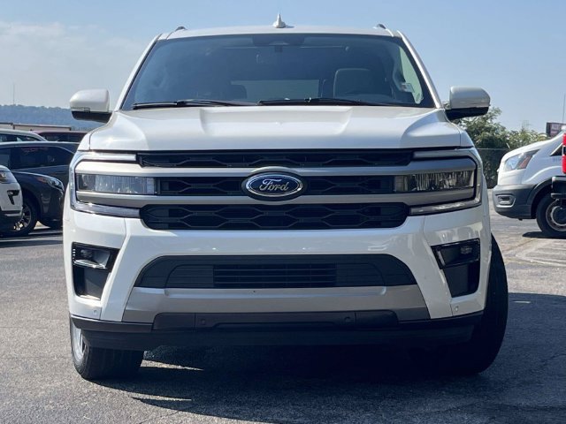 Used 2024 Ford Expedition Max XLT RWD image 9