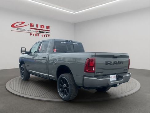 New 2026 RAM 2500 Laramie AWD/4WD image 3