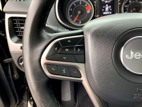 Used 2020 Jeep Cherokee Latitude Plus FWD image 19