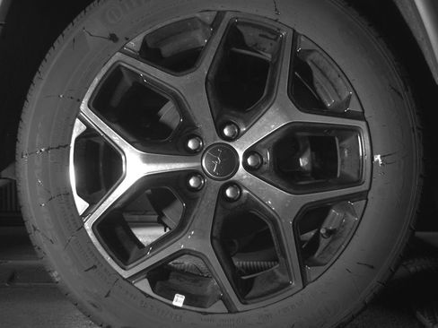 Used 2025 Jeep Compass Limited image 15