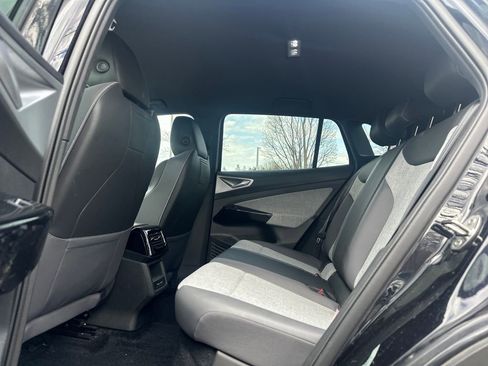 Used 2023 Volkswagen ID.4 Pro RWD image 14