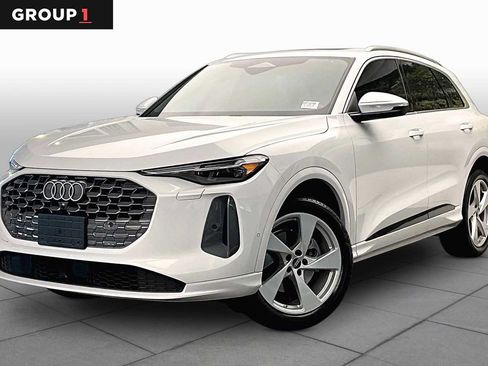 Certified 2025 Audi Q5 Premium Plus AWD/4WD image 1