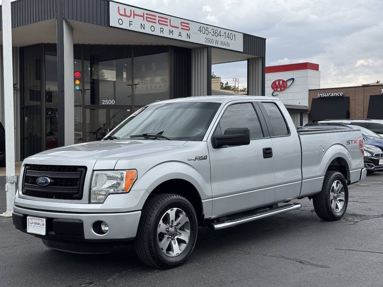 Used 2013 Ford F150 STX w/ Mid Equipment Group RWD image 1