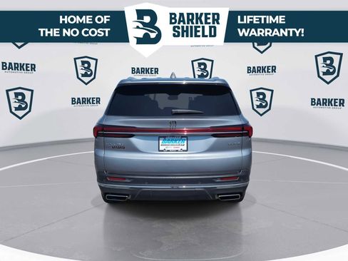 Used 2025 Buick Enclave Preferred AWD/4WD image 8