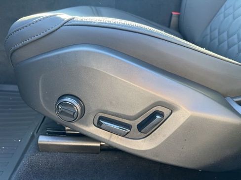 New 2026 Volvo XC60 B5 Plus w/ Climate Package image 25