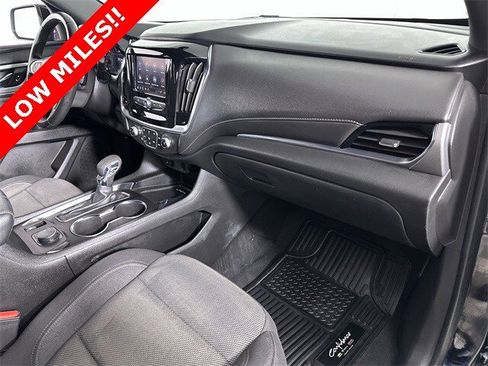 Used 2023 Chevrolet Traverse LT image 30