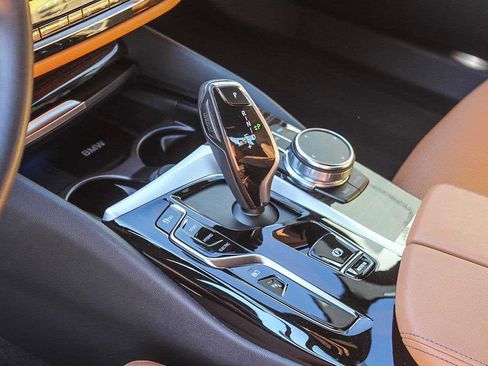 Certified 2023 BMW 530e w/ Convenience Package image 19