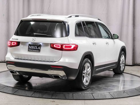 Certified 2022 Mercedes-Benz GLB 250 image 4