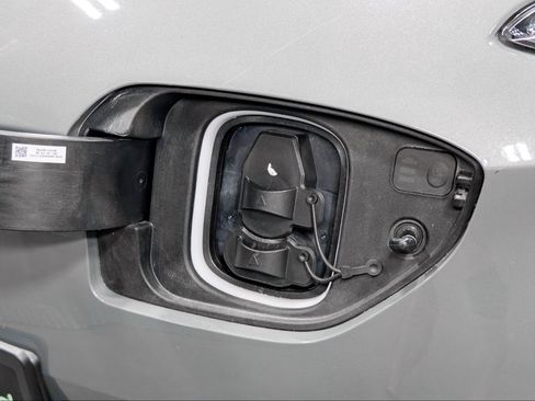 Used 2023 Hyundai Kona Limited w/ Cargo Package FWD image 5