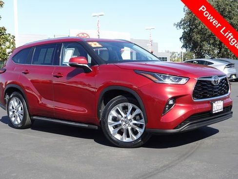 Used 2022 Toyota Highlander Limited image 8
