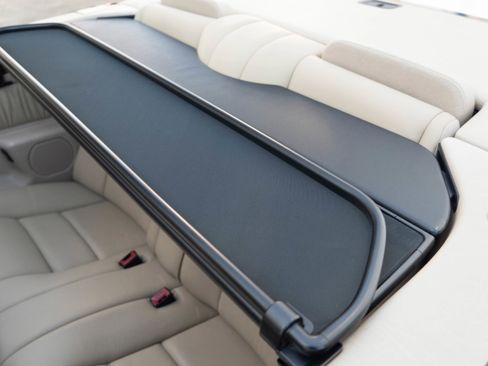 Used 1995 Mercedes-Benz E 320 Convertible image 21