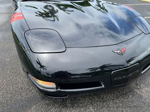 Used 1998 Chevrolet Corvette Coupe w/ Roof Pkg RWD image 25