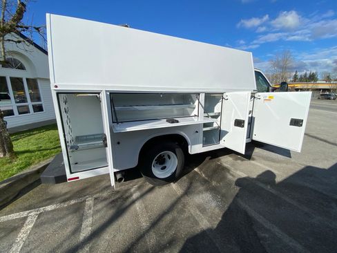 New 2025 Ford E-350 and Econoline 350 Super Duty w/ Power Equipment Group image 5