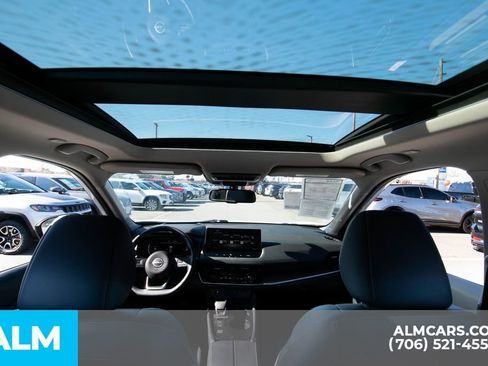 Used 2024 Nissan Rogue Platinum w/ Platinum Premium Package image 22