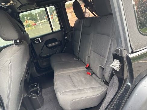 Used 2021 Jeep Wrangler Unlimited Sport image 21