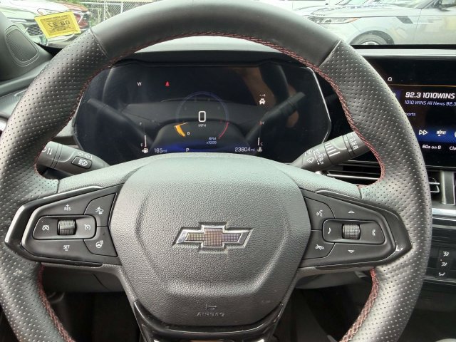 Certified 2024 Chevrolet Trax RS w/ Sunroof Package FWD image 29
