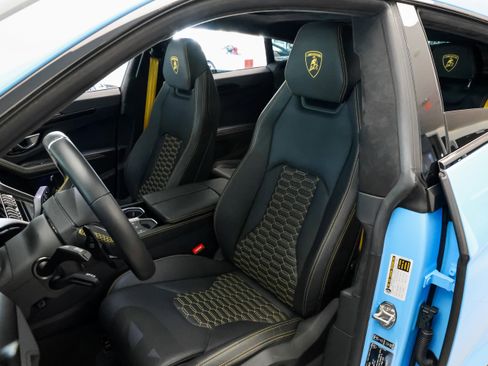 Used 2024 Lamborghini Urus S image 9