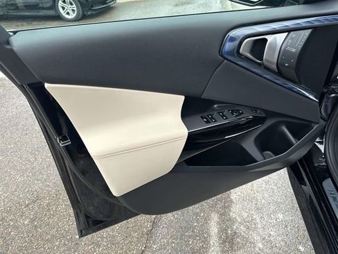 Used 2026 BMW X3 xDrive30 w/ M Sport Package image 22