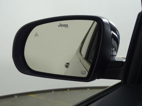 Used 2022 Jeep Compass Latitude image 38