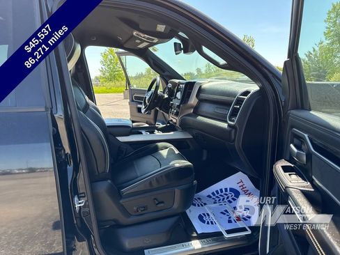 Used 2019 RAM 2500 Laramie w/ Black Appearance Package AWD/4WD image 45