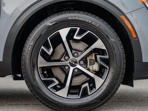 Used 2023 Kia Sportage EX image 12