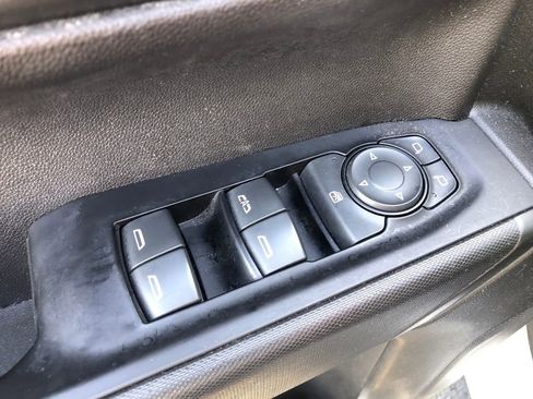 Used 2019 Chevrolet Silverado 1500 Custom w/ Custom Convenience Package image 15