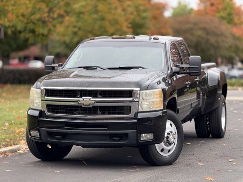 Used 2009 Chevrolet Silverado 3500 LTZ w/ LTZ Plus Package image 1