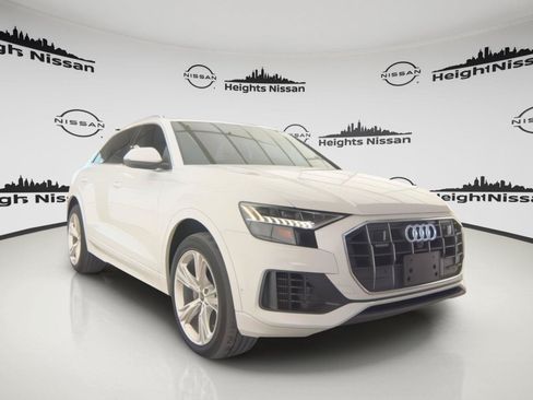 Used 2023 Audi Q8 Premium Plus AWD/4WD image 7