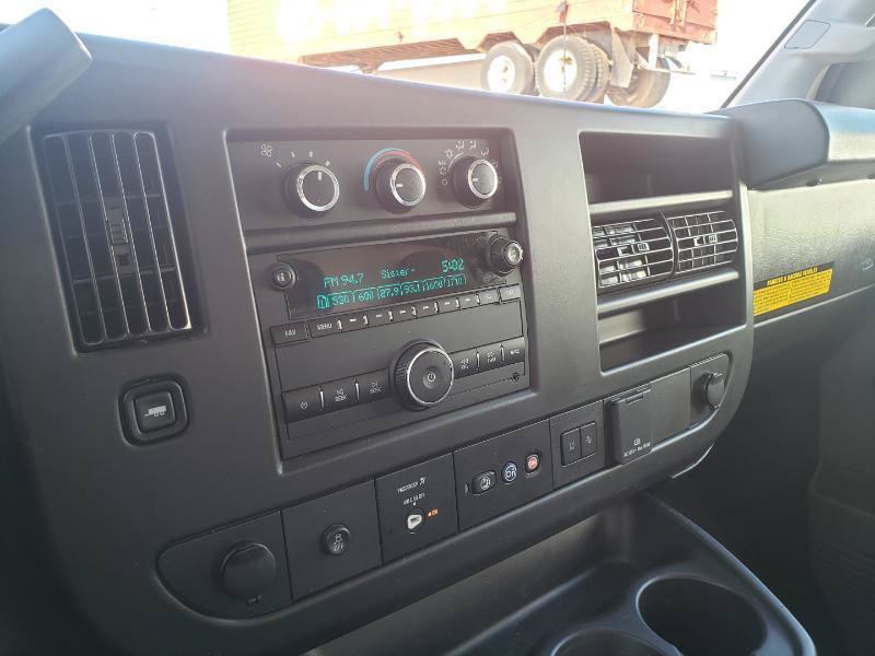 Used 2019 Chevrolet Express 2500 RWD image 16