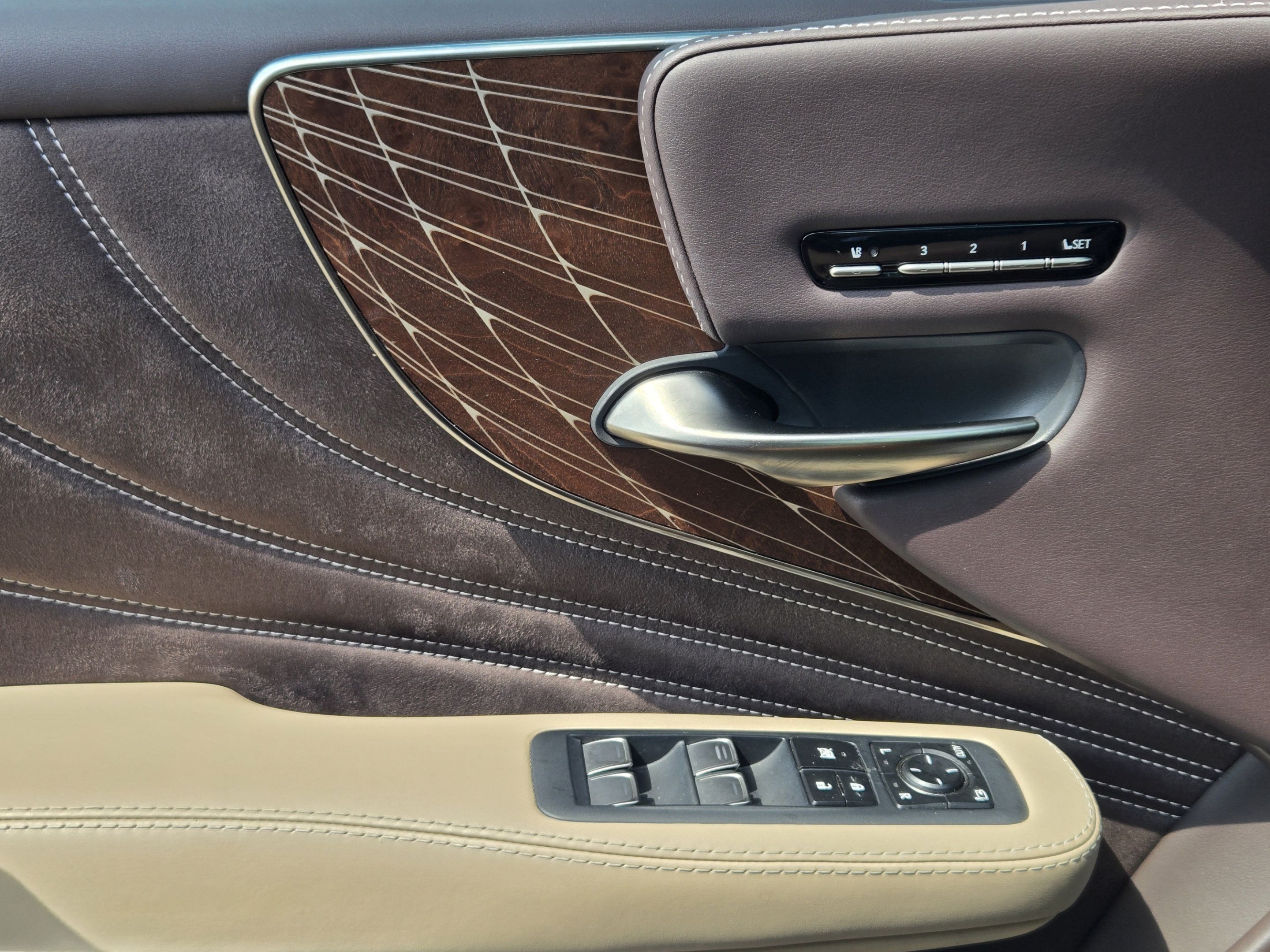 Used 2018 Lexus LS 500 w/ Interior Upgrade Package RWD image 22