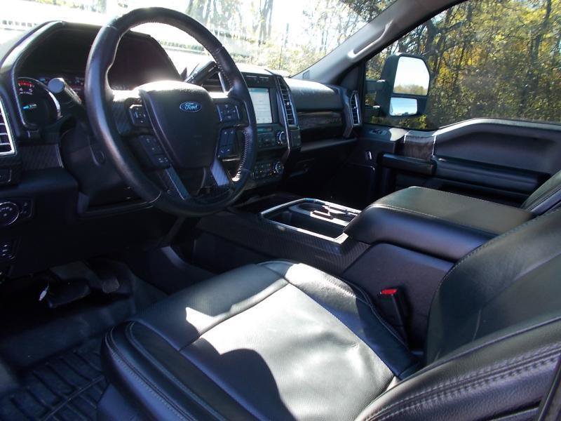 Used 2017 Ford F250 Lariat w/ Lariat Ultimate Package AWD/4WD image 30