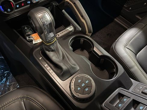 New 2025 Ford Bronco Badlands w/ Sasquatch Package image 14