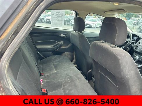 Used 2018 Ford Focus SE FWD image 7