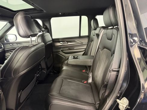 Certified 2023 Jeep Grand Cherokee Altitude AWD/4WD image 18