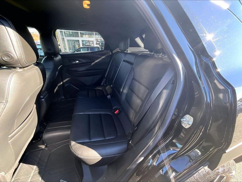 Used 2022 Chevrolet TrailBlazer ACTIV w/ Technology Package AWD/4WD image 15