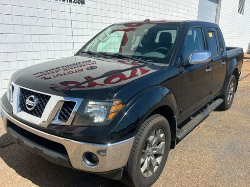 Used 2019 Nissan Frontier SL image 1