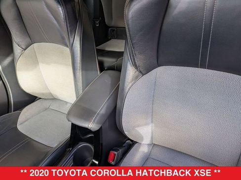 Used 2020 Toyota Corolla XSE image 17