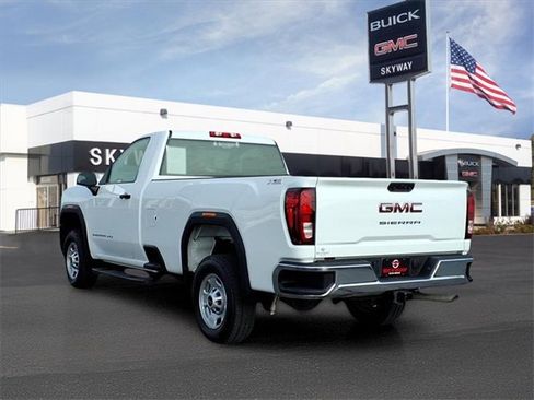 Used 2024 GMC Sierra 2500 Pro w/ Convenience Package image 4