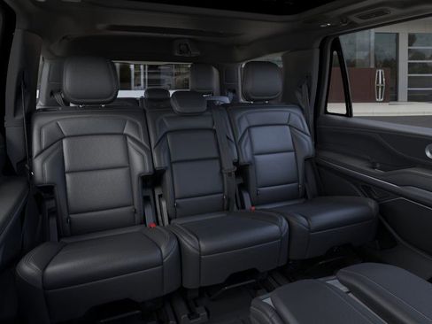 New 2025 Lincoln Navigator Reserve w/ Jet Appearance Package image 11