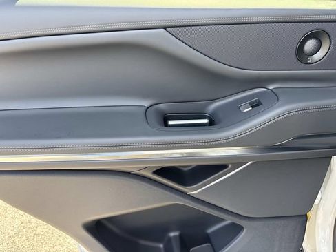 New 2026 Lincoln Navigator Premiere AWD/4WD image 20