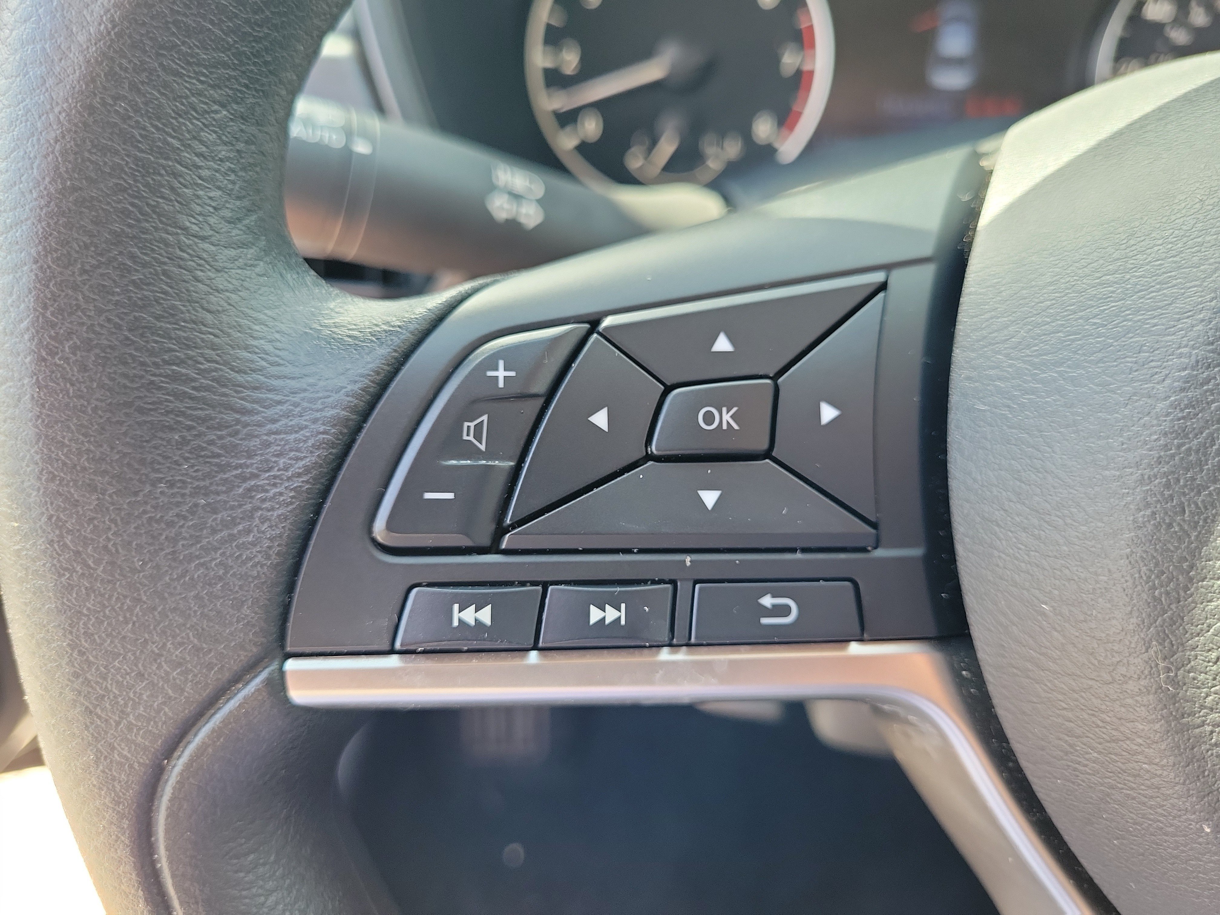 Certified 2026 Nissan Altima 2.5 SV FWD image 18