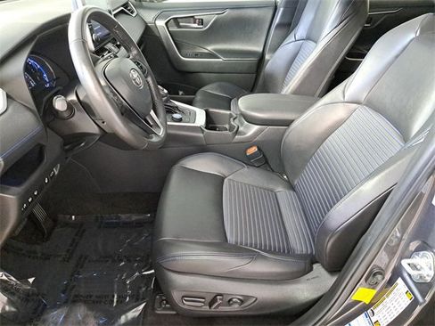 Used 2022 Toyota RAV4 XSE image 19