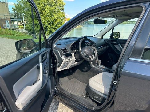 Used 2018 Subaru Forester 2.5i Limited AWD/4WD image 9