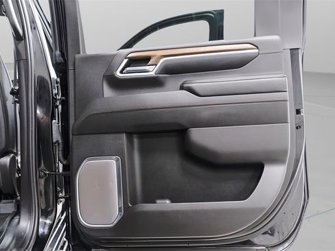 Used 2024 Chevrolet Silverado 2500 High Country w/ High Country Premium Package image 33