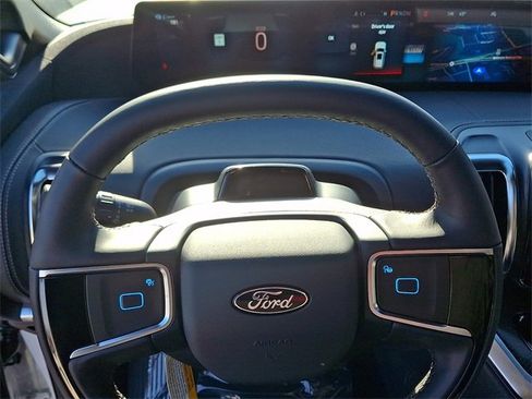 New 2025 Ford Expedition Max Platinum w/ Stealth Appearance Package image 15