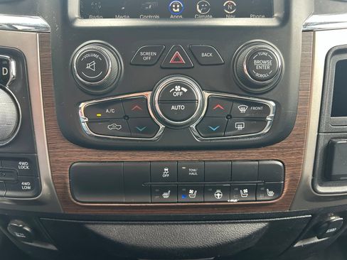Used 2017 RAM 1500 Laramie AWD/4WD image 18